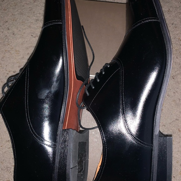 Shoes - Picture 3 of 7